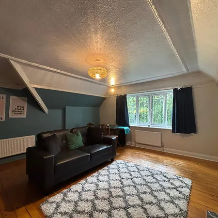 Spacious Cosy 2 Bed Flat In The Heart Of Headingley * Leeds (West Yorkshire)